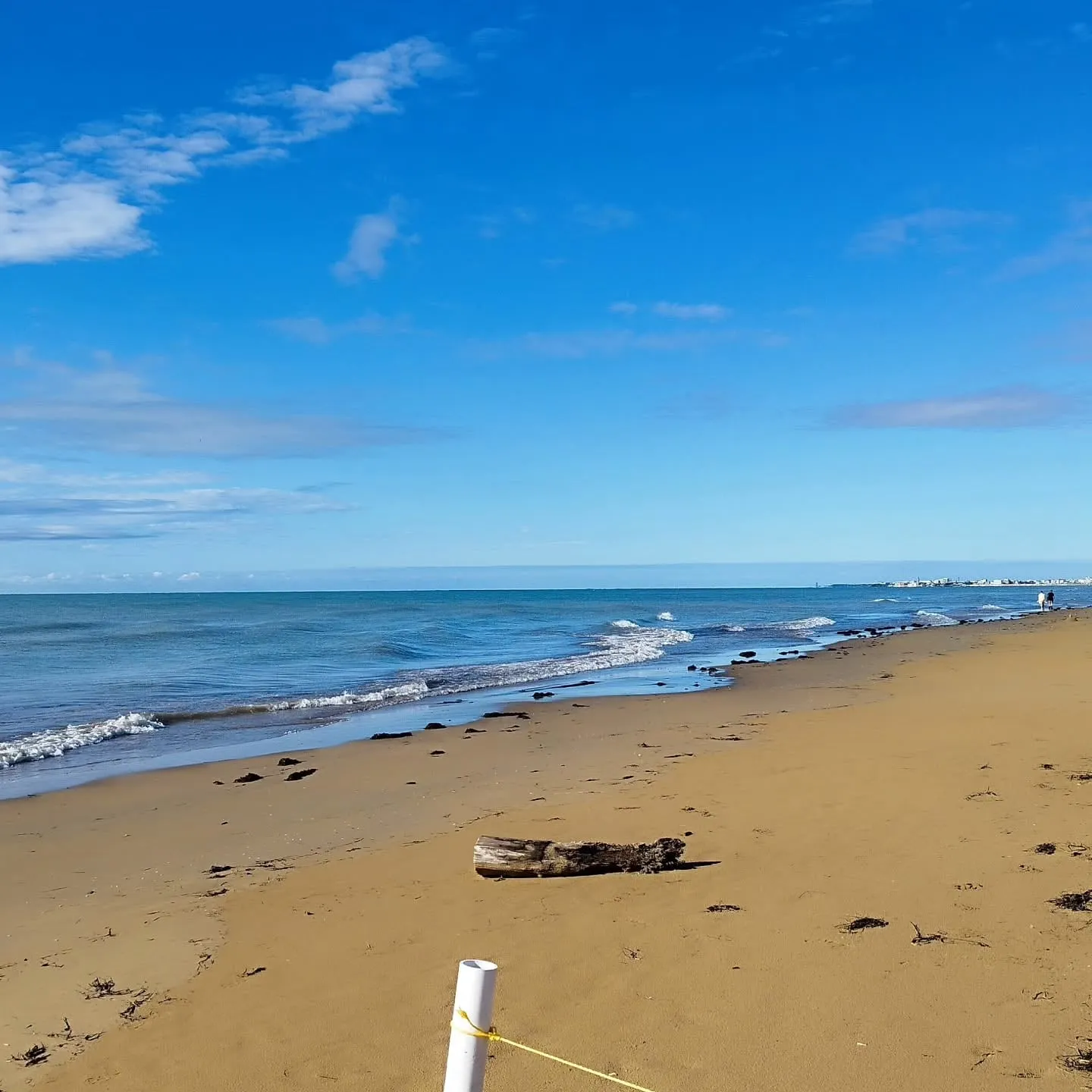 Der wilde Sandstrand der Spiaggia della Brussa