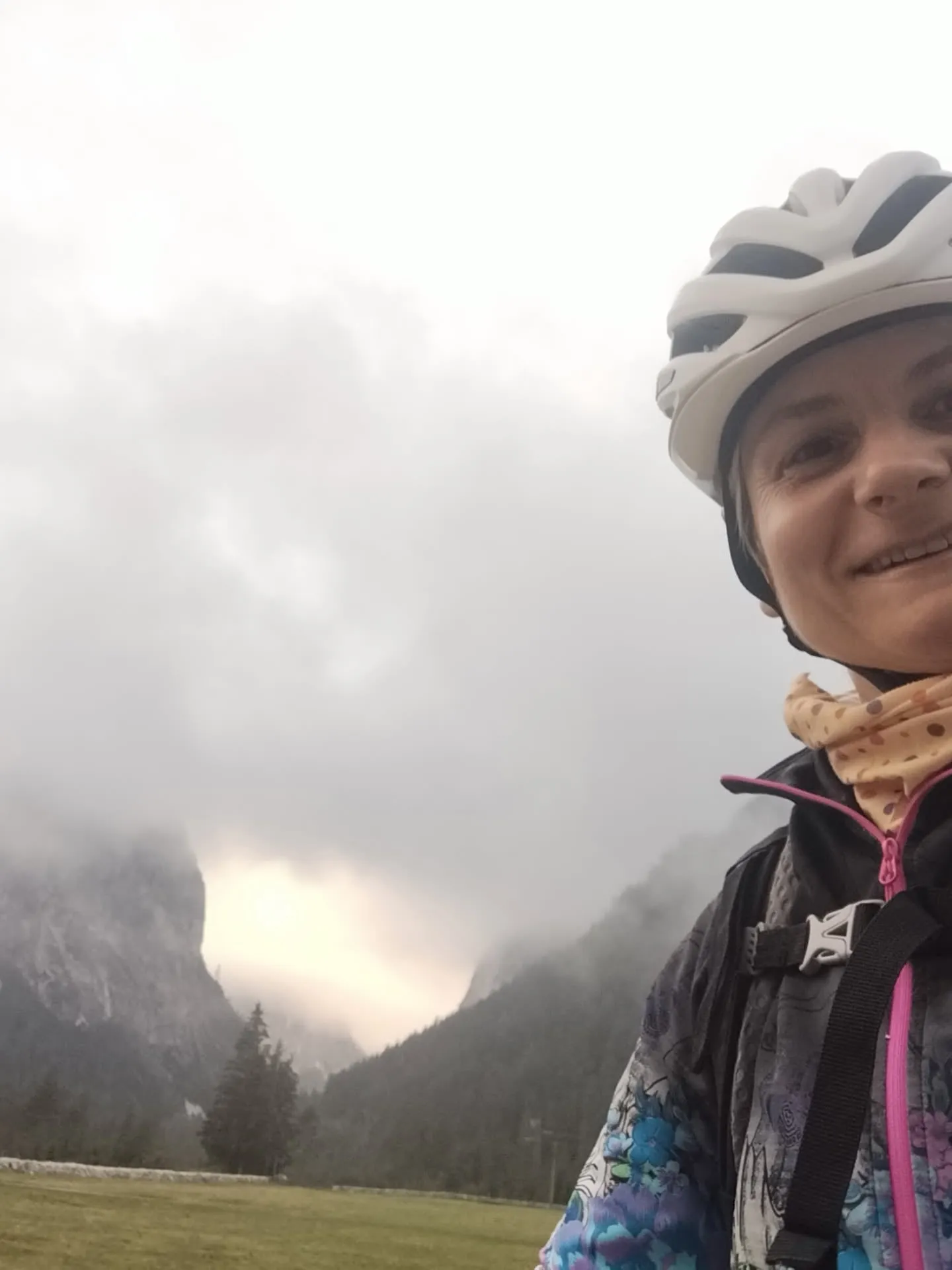 Selfie im Nebel am Pass