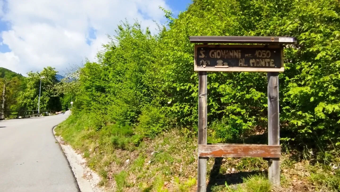 Wegweiser San Giovanni al Monte