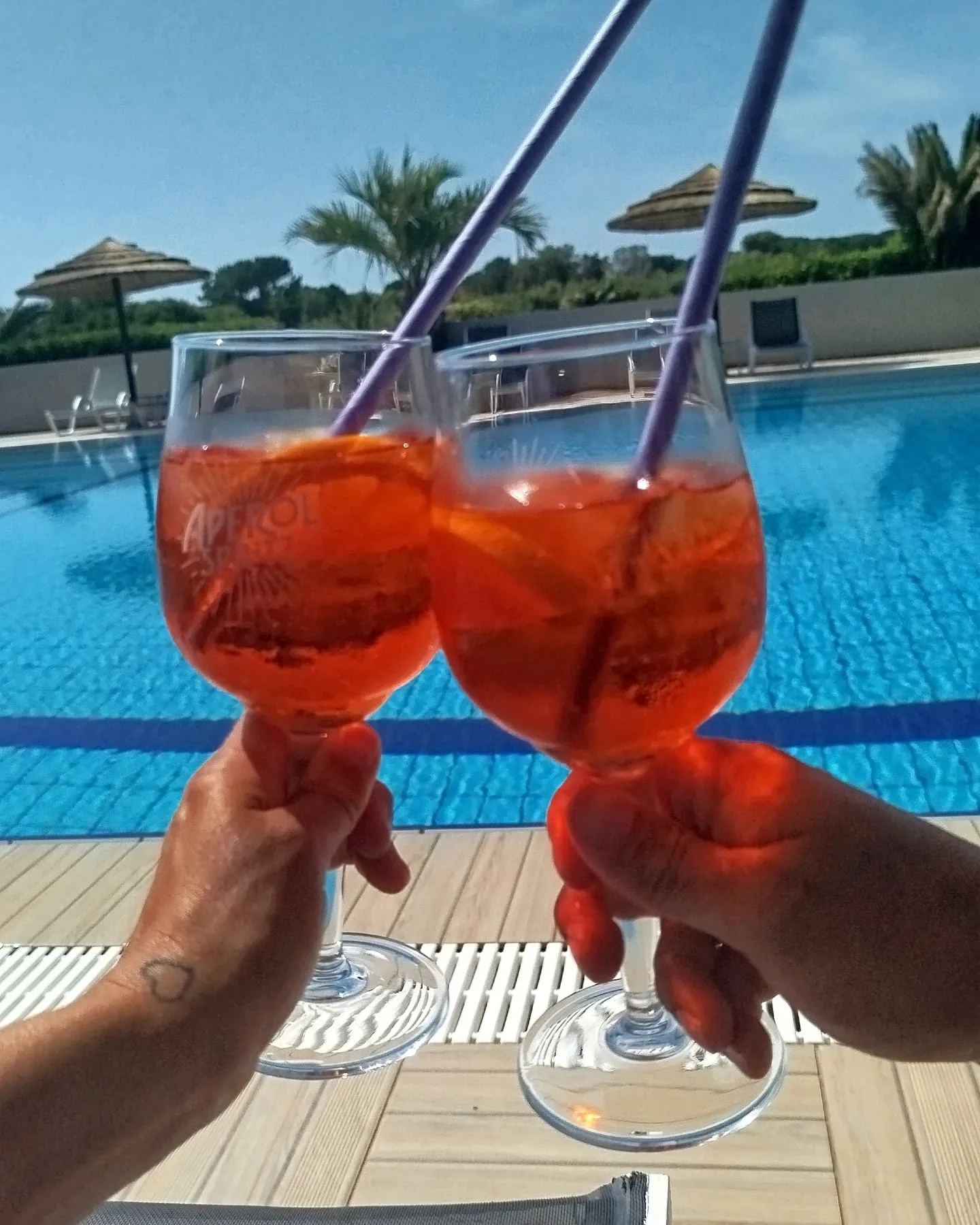 Aperol Spritz am Pool