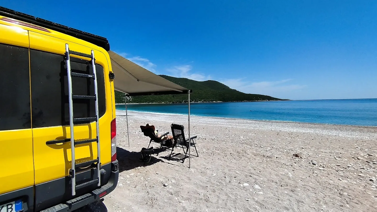 Der Van am Salanti Beach