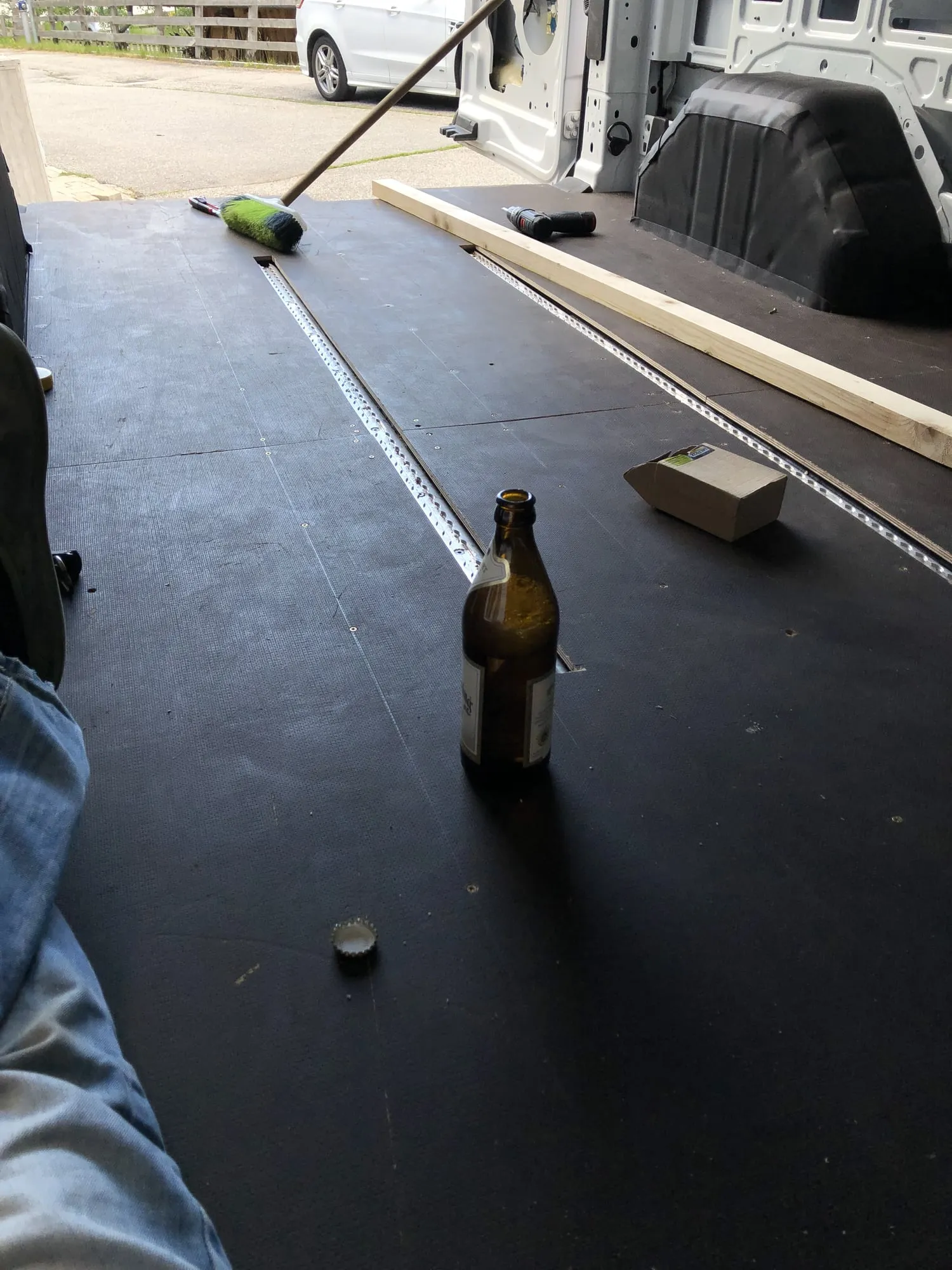 Feierabendbier auf dem neuen Boden