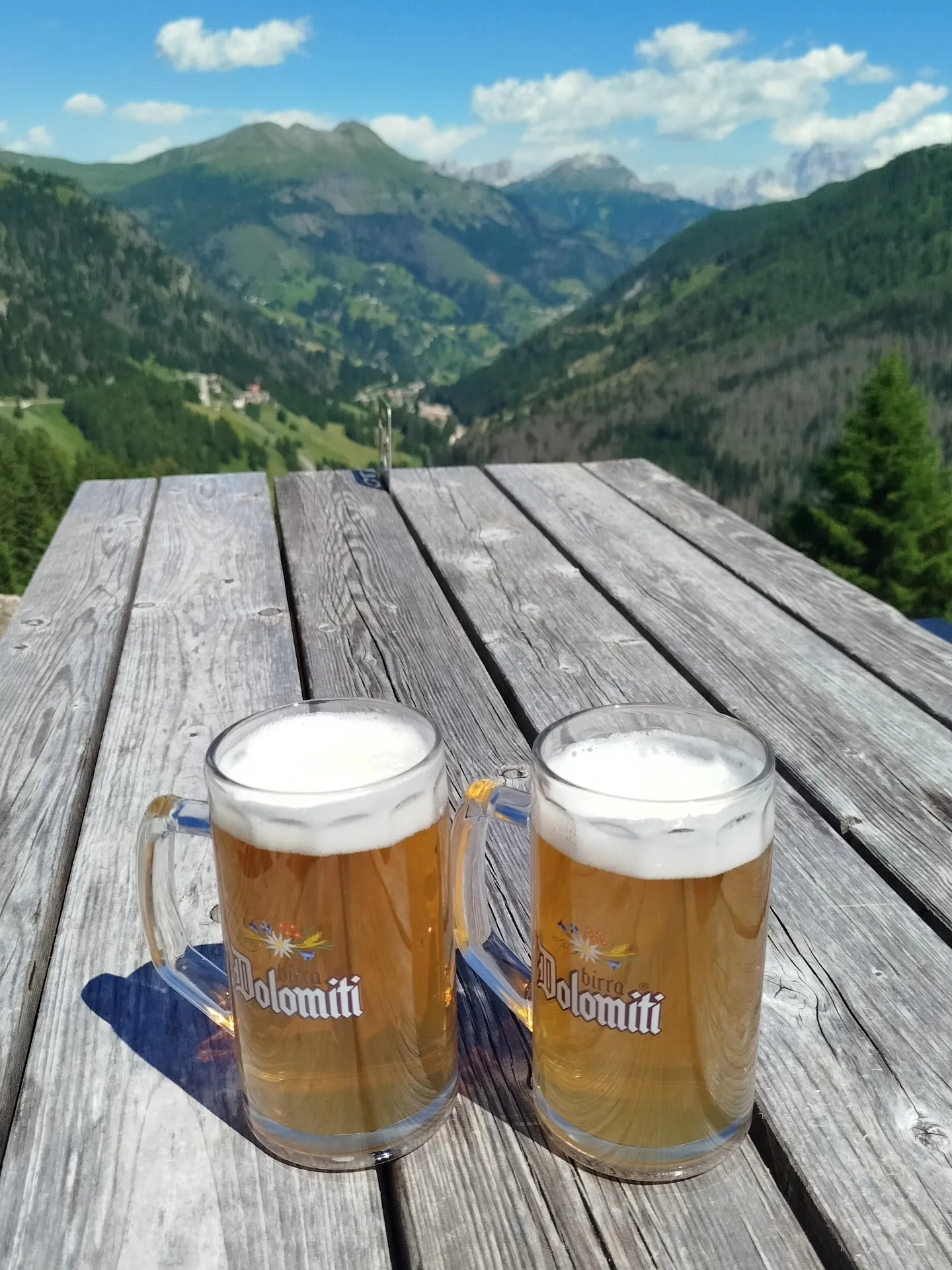 Zwei Bier als Belohnung auf der Hütte