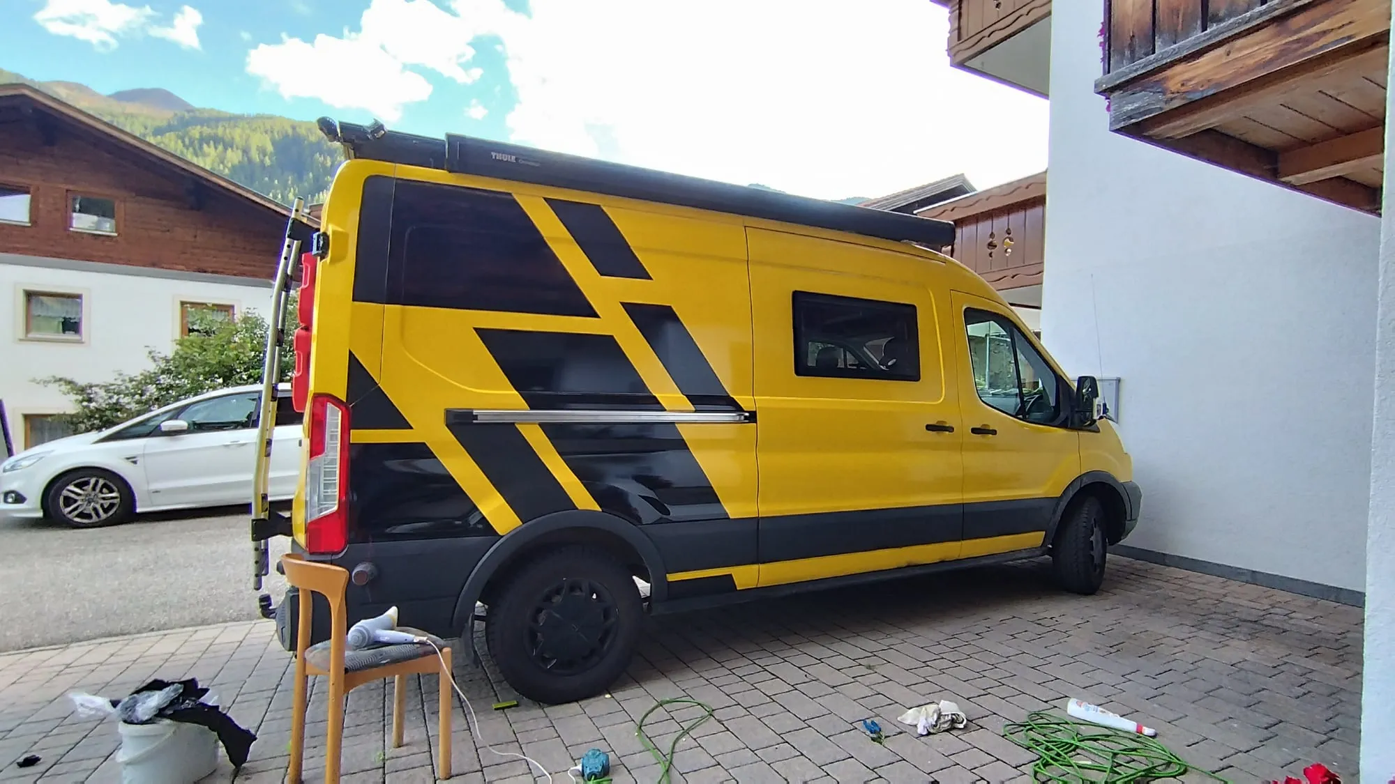 2026: das neue Design mit schwarzen Streifen